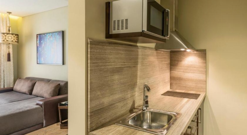 The Tower Plaza Hotel Dubai Main image